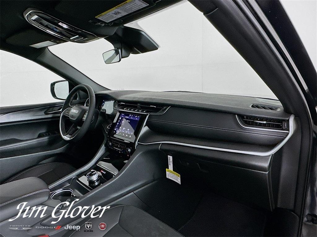 new 2025 Jeep Grand Cherokee car, priced at $41,291