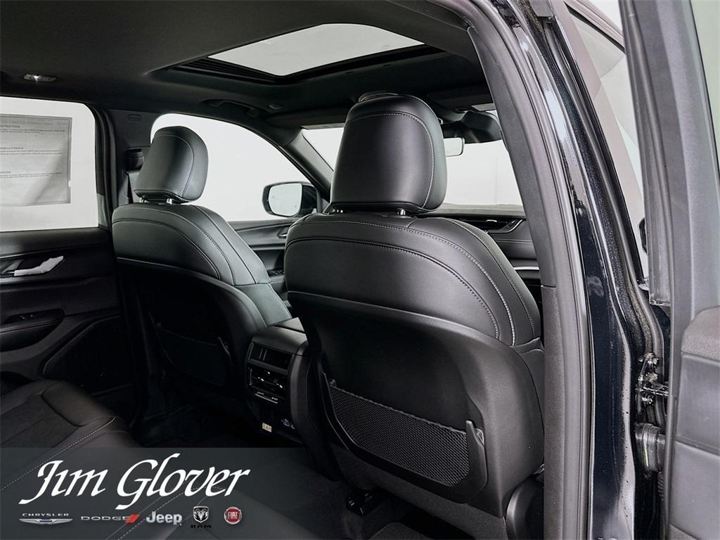 new 2025 Jeep Grand Cherokee car, priced at $41,291