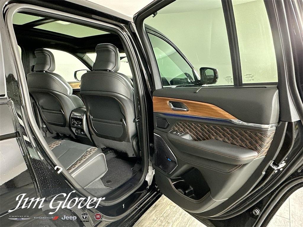new 2025 Jeep Grand Cherokee car, priced at $63,512