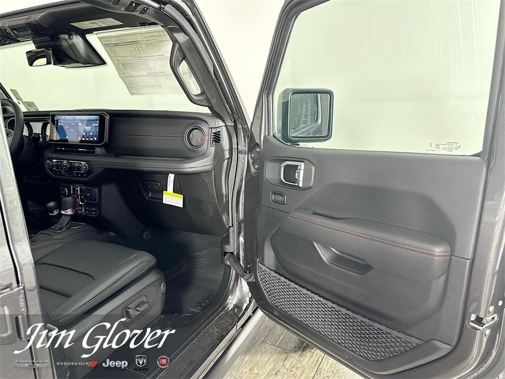 new 2025 Jeep Wrangler car, priced at $62,871