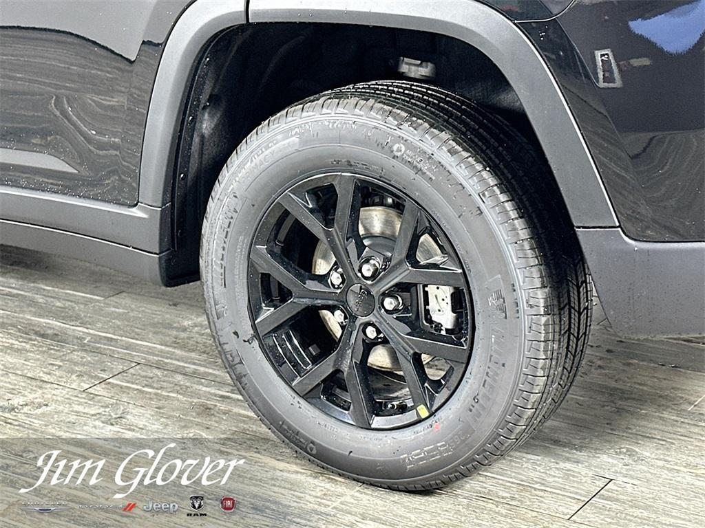 new 2025 Jeep Grand Cherokee car, priced at $41,524