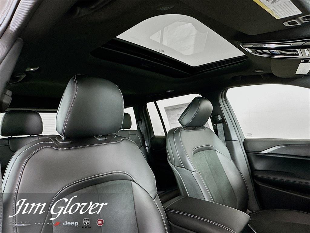 new 2025 Jeep Grand Cherokee car, priced at $41,524