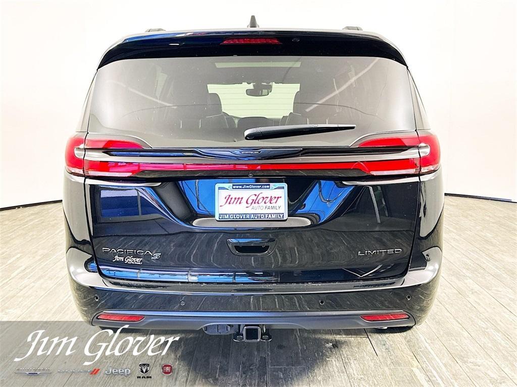 new 2025 Chrysler Pacifica car, priced at $48,956