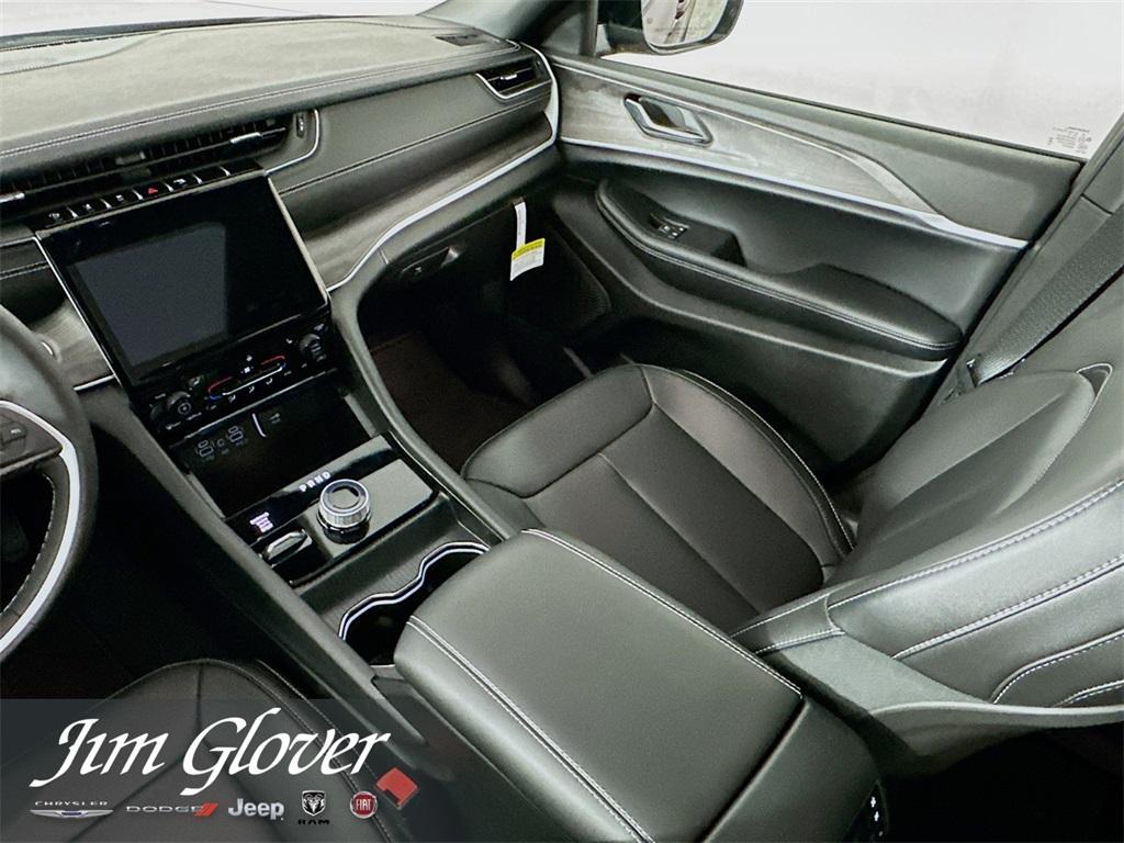 new 2025 Jeep Grand Cherokee L car, priced at $46,229