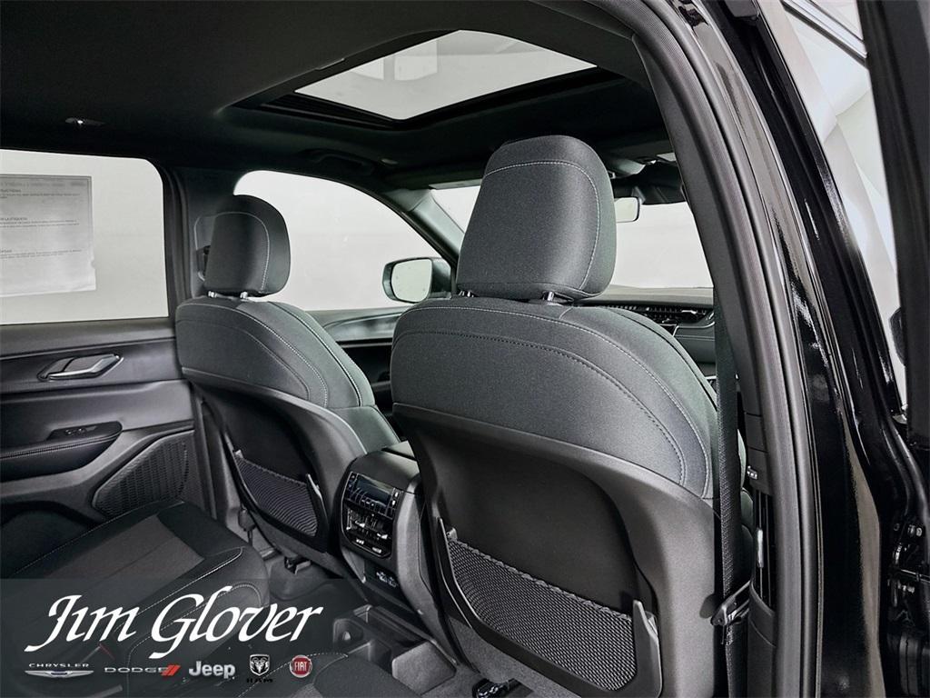 new 2025 Jeep Grand Cherokee L car, priced at $38,444