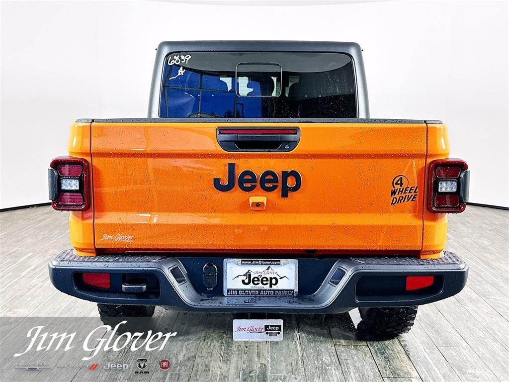 new 2025 Jeep Gladiator car, priced at $47,057