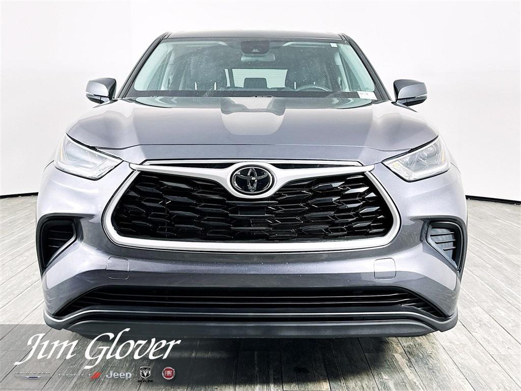 used 2021 Toyota Highlander car, priced at $27,462