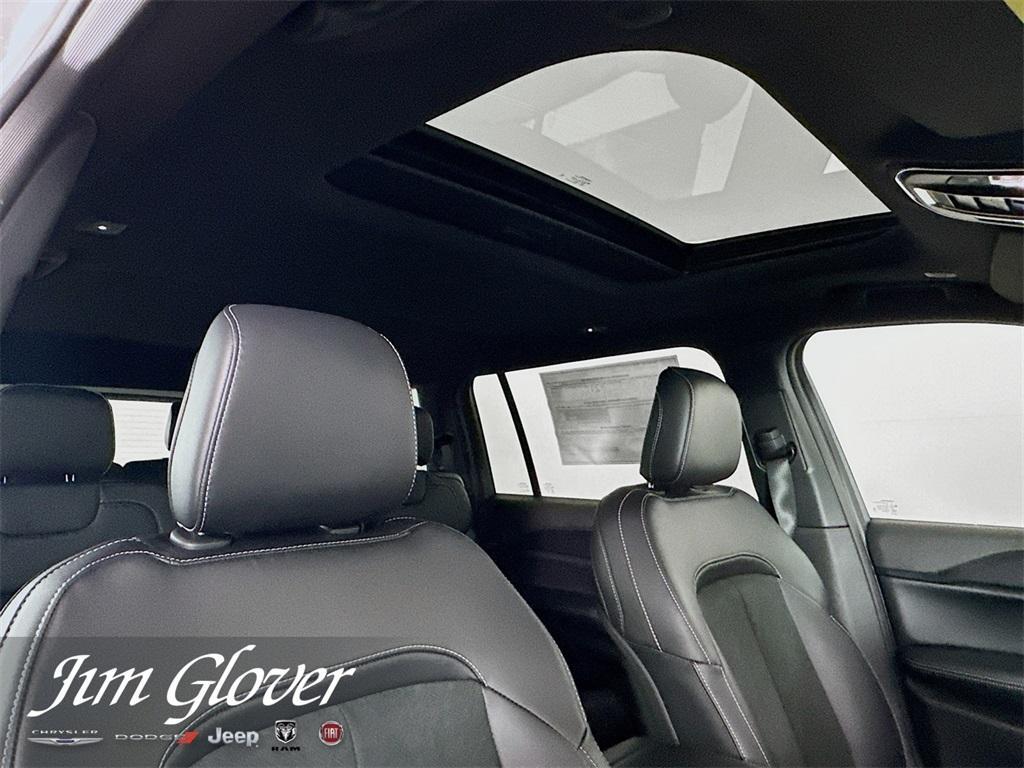 new 2025 Jeep Grand Cherokee L car, priced at $43,087
