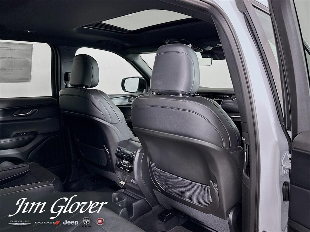 new 2025 Jeep Grand Cherokee L car, priced at $43,087