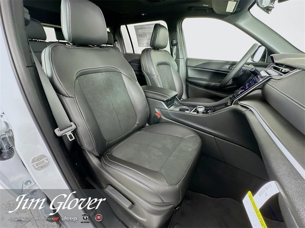 new 2025 Jeep Grand Cherokee L car, priced at $43,087