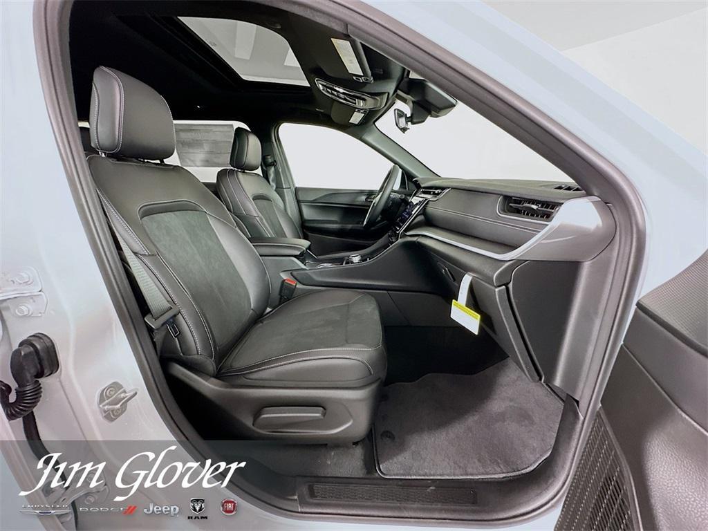 new 2025 Jeep Grand Cherokee L car, priced at $43,087