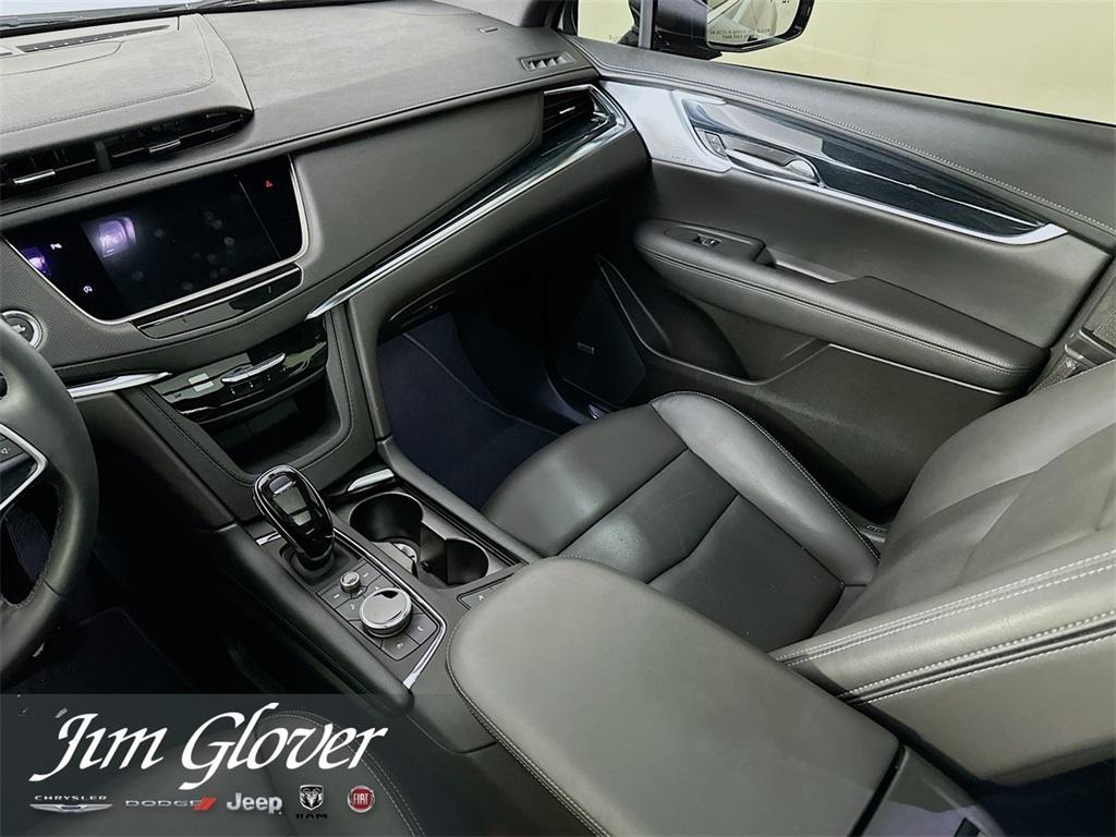 used 2025 Cadillac XT5 car, priced at $46,658