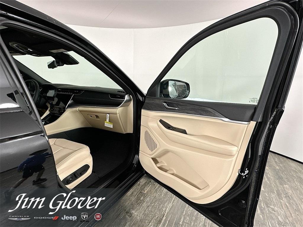 new 2025 Jeep Grand Cherokee L car, priced at $51,469