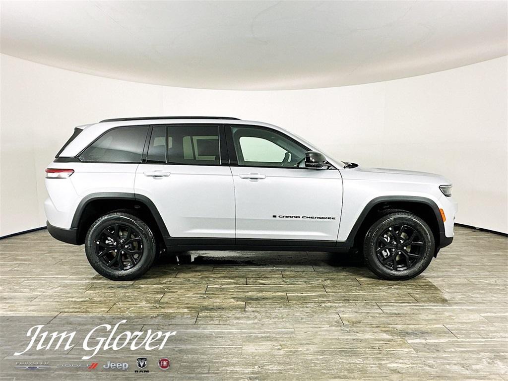 new 2025 Jeep Grand Cherokee car, priced at $37,525