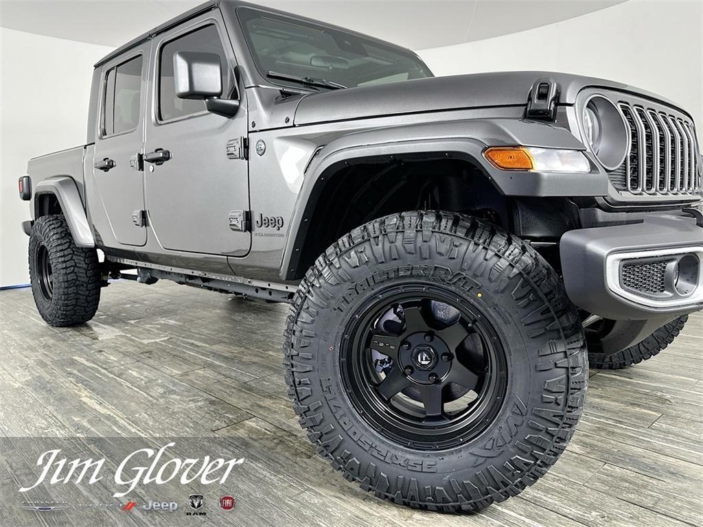 new 2025 Jeep Gladiator car, priced at $48,967