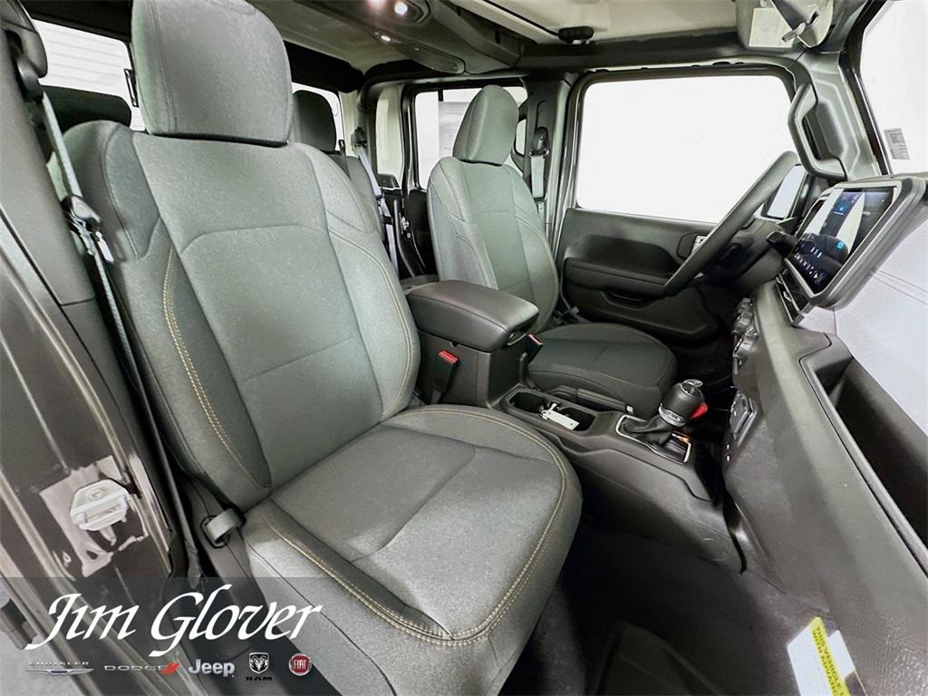 new 2025 Jeep Gladiator car, priced at $48,967