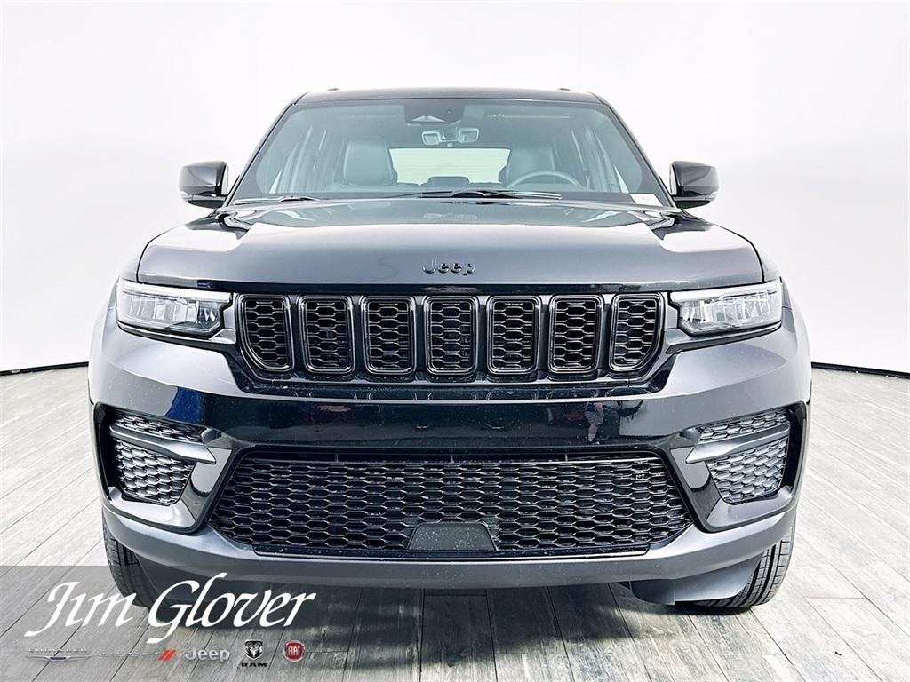 new 2025 Jeep Grand Cherokee car, priced at $40,524