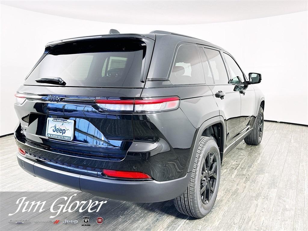 new 2025 Jeep Grand Cherokee car, priced at $40,524