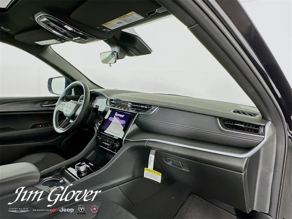new 2025 Jeep Grand Cherokee car, priced at $40,524