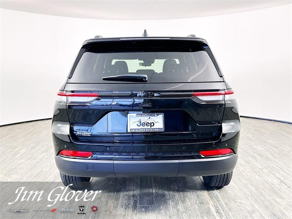 new 2025 Jeep Grand Cherokee car, priced at $40,524