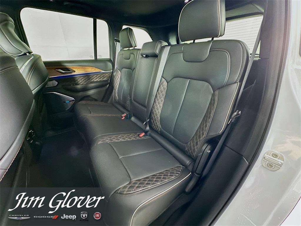 new 2025 Jeep Grand Cherokee car, priced at $63,271