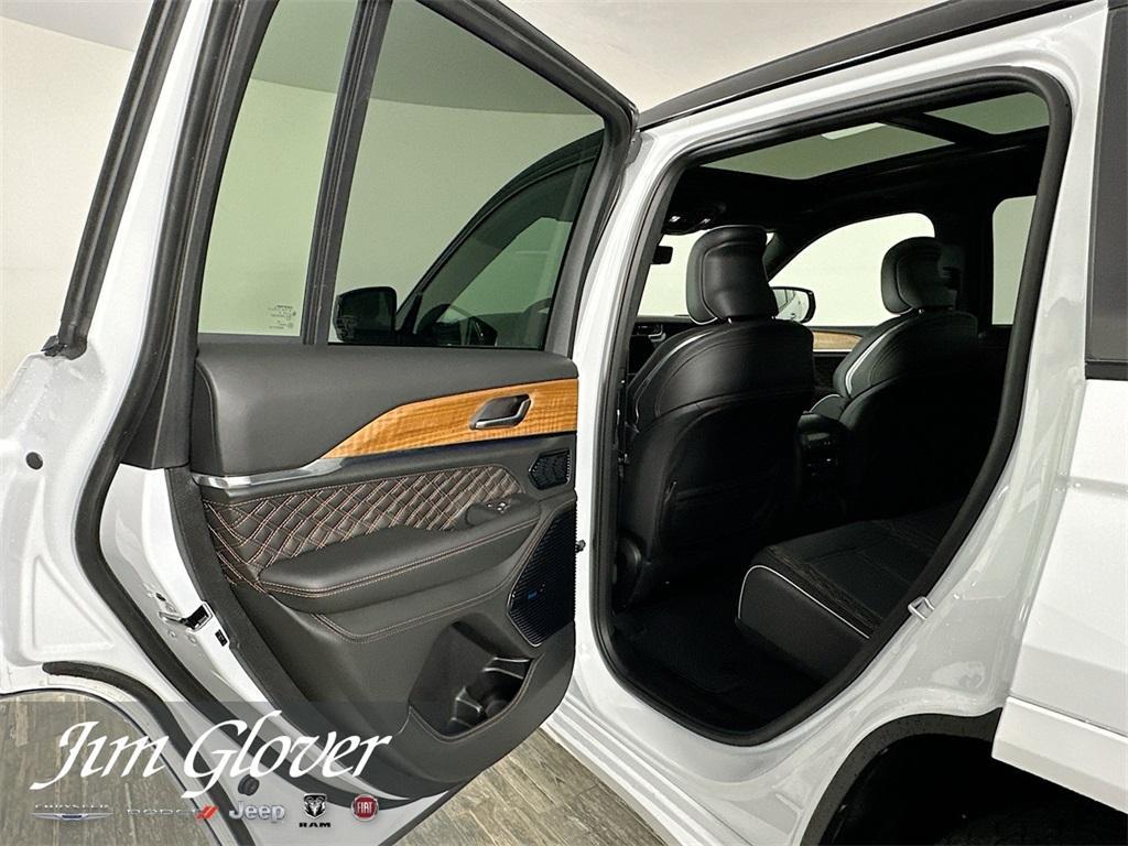 new 2025 Jeep Grand Cherokee car, priced at $63,271
