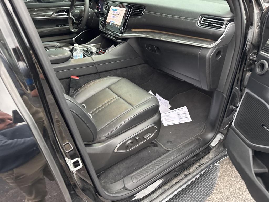 used 2022 Jeep Wagoneer car, priced at $46,638