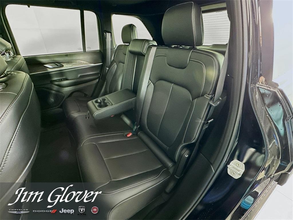 new 2025 Jeep Grand Cherokee car, priced at $50,084