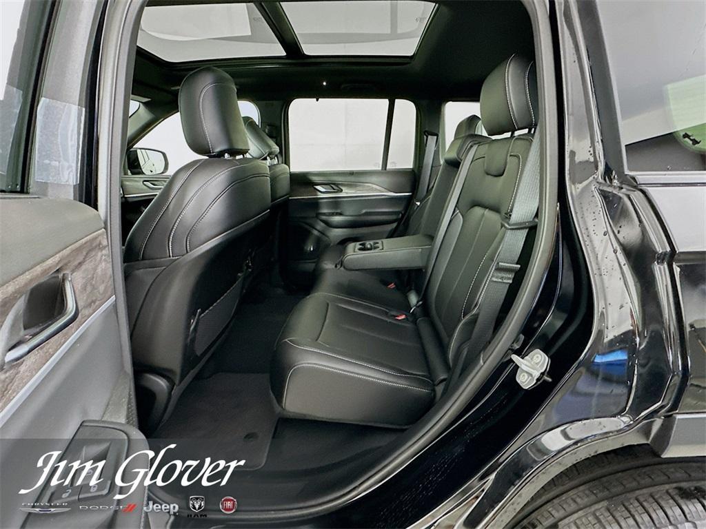 new 2025 Jeep Grand Cherokee car, priced at $50,084