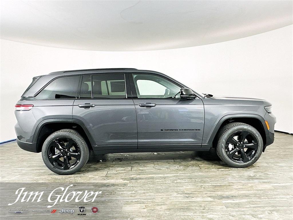 new 2025 Jeep Grand Cherokee car, priced at $44,330