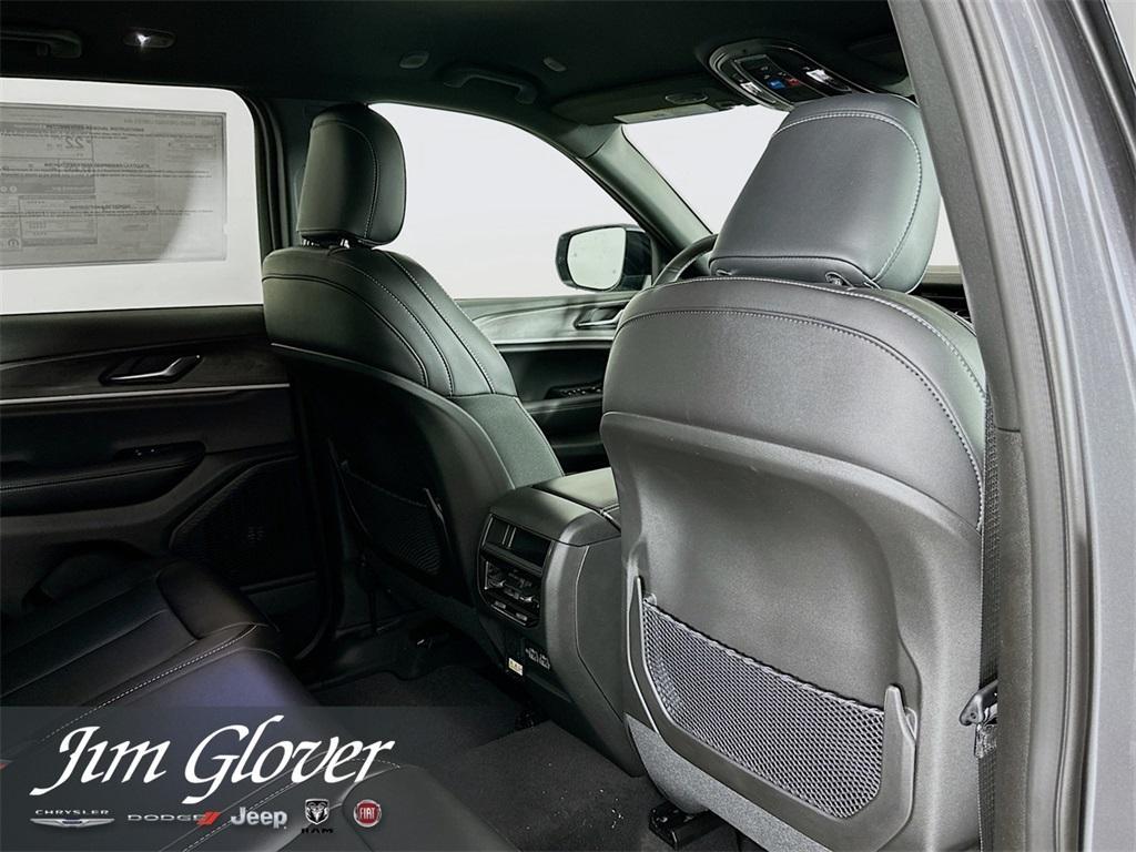 new 2025 Jeep Grand Cherokee car, priced at $44,330