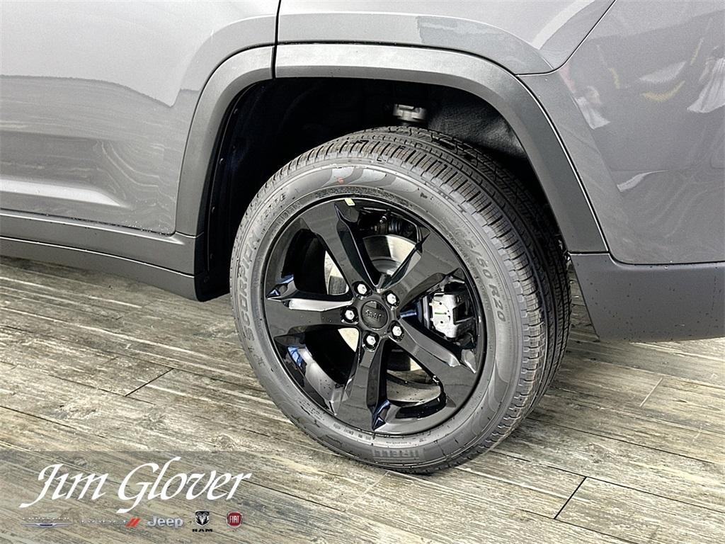 new 2025 Jeep Grand Cherokee car, priced at $44,330