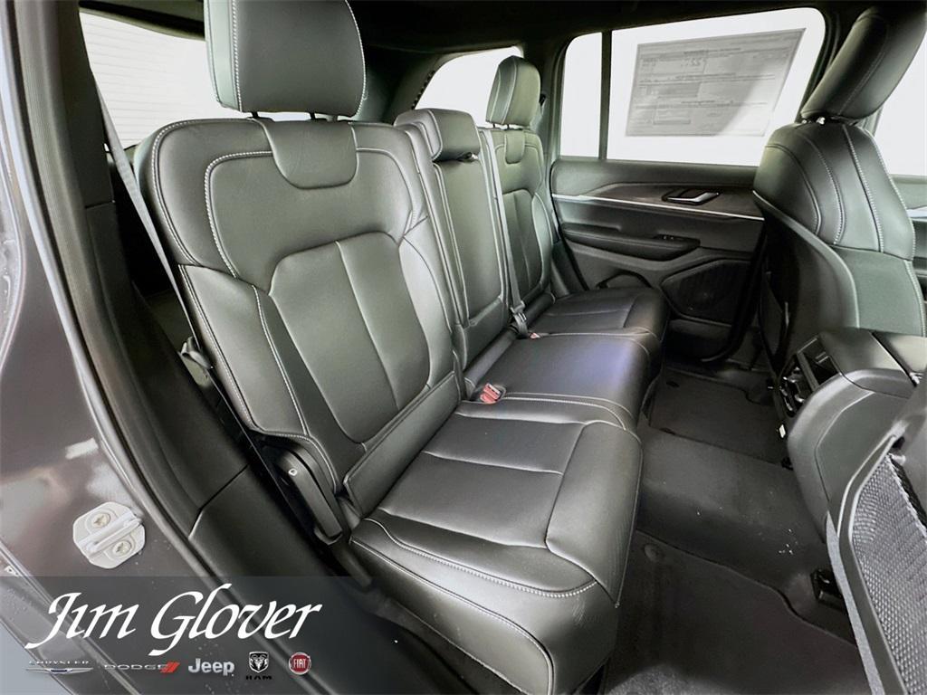 new 2025 Jeep Grand Cherokee car, priced at $44,330