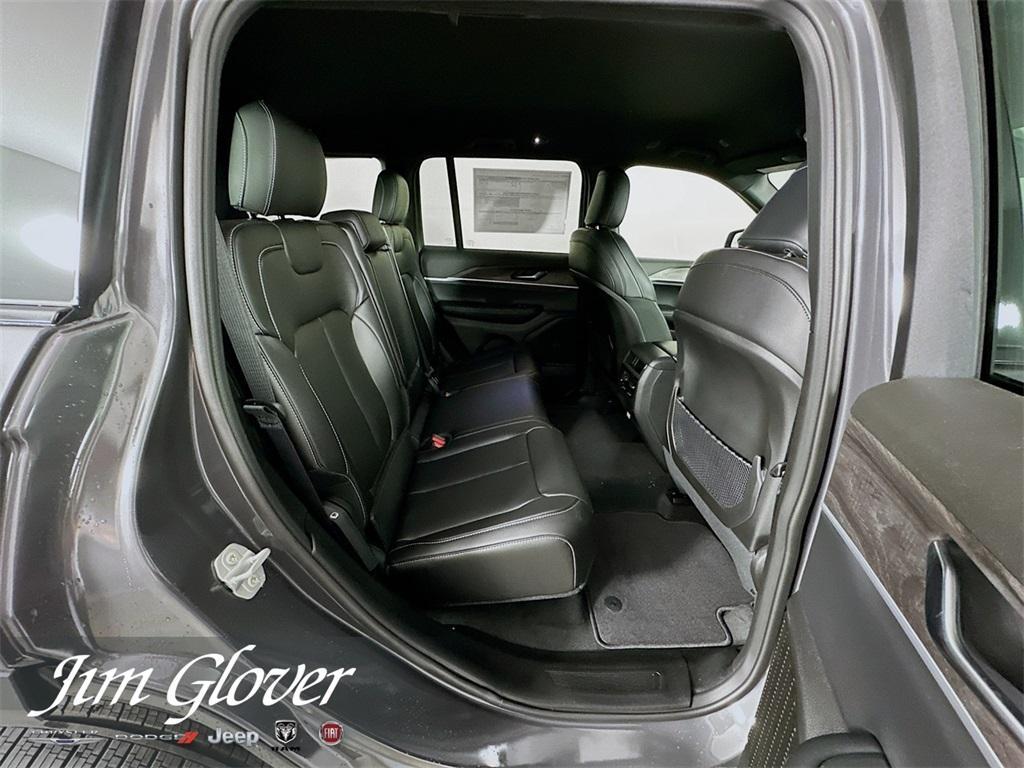 new 2025 Jeep Grand Cherokee car, priced at $44,330