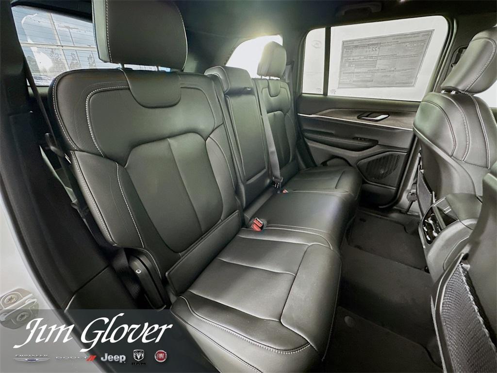 new 2025 Jeep Grand Cherokee car, priced at $43,834