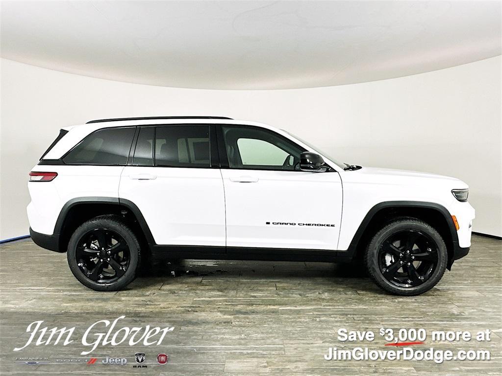 new 2025 Jeep Grand Cherokee car, priced at $44,100