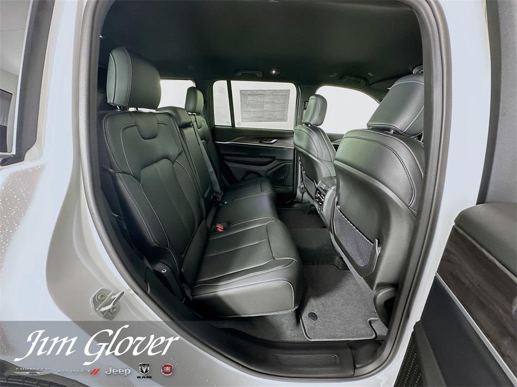 new 2025 Jeep Grand Cherokee car, priced at $43,834