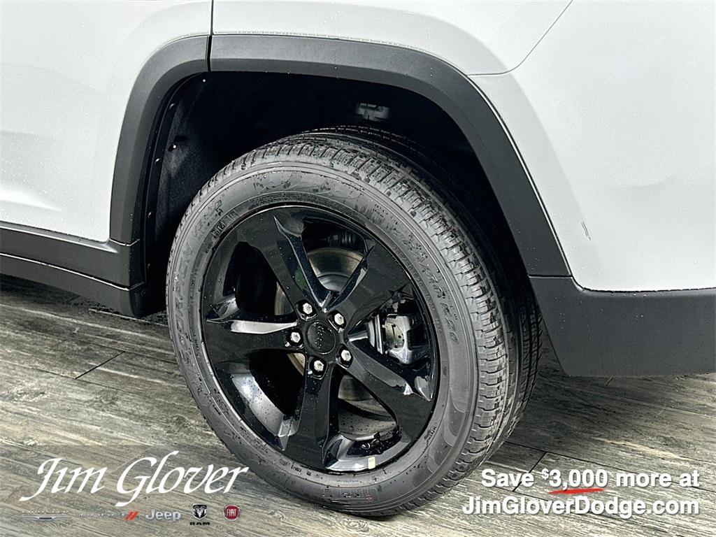 new 2025 Jeep Grand Cherokee car, priced at $44,100