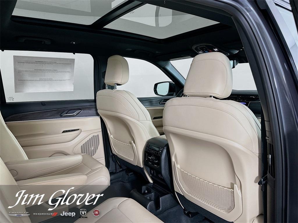 new 2025 Jeep Grand Cherokee L car, priced at $50,469