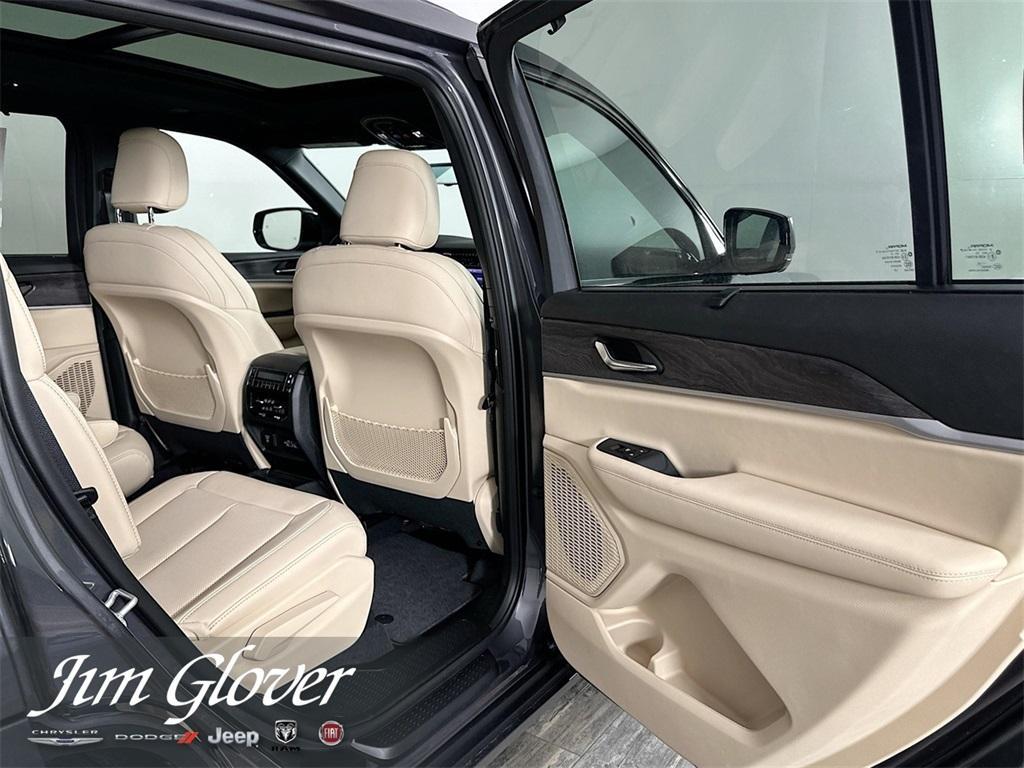 new 2025 Jeep Grand Cherokee L car, priced at $50,469