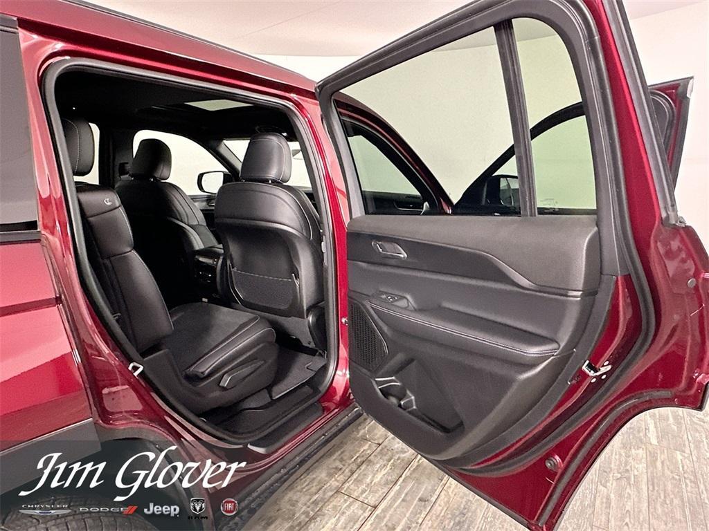 new 2025 Jeep Grand Cherokee L car, priced at $44,059