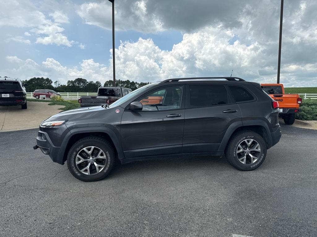 used 2016 Jeep Cherokee car, priced at $15,944