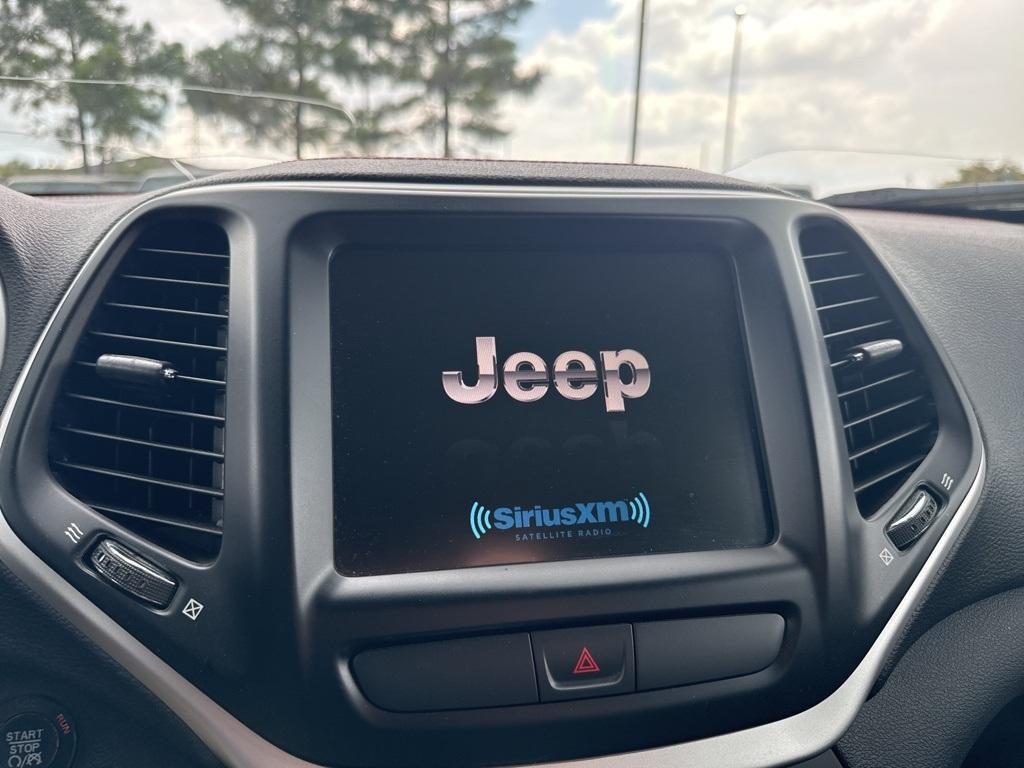 used 2016 Jeep Cherokee car, priced at $15,944