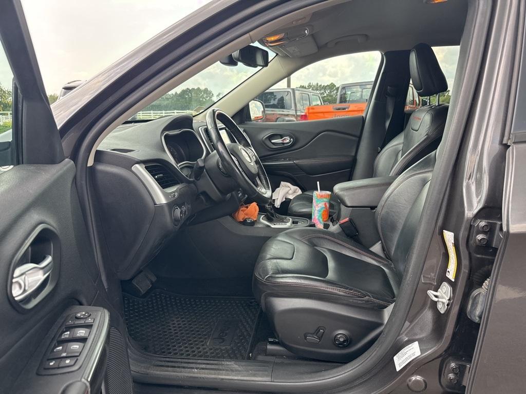 used 2016 Jeep Cherokee car, priced at $15,944