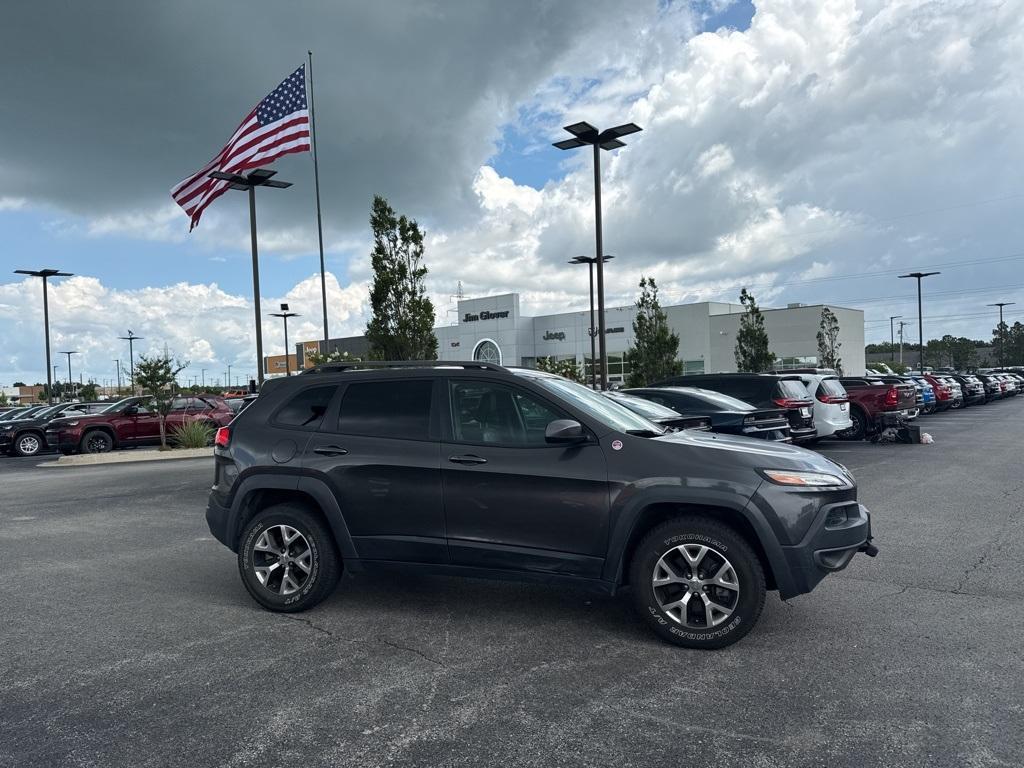 used 2016 Jeep Cherokee car, priced at $15,944