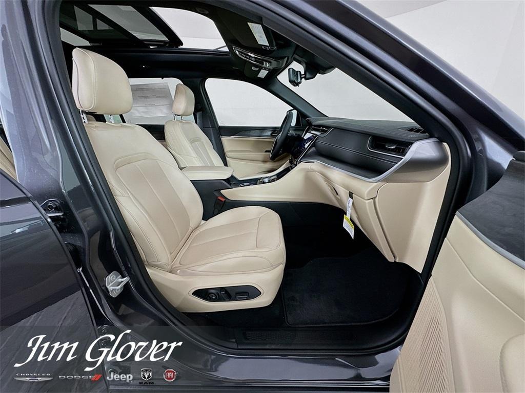 new 2025 Jeep Grand Cherokee L car, priced at $51,469