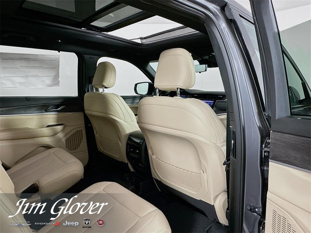 new 2025 Jeep Grand Cherokee L car, priced at $51,469