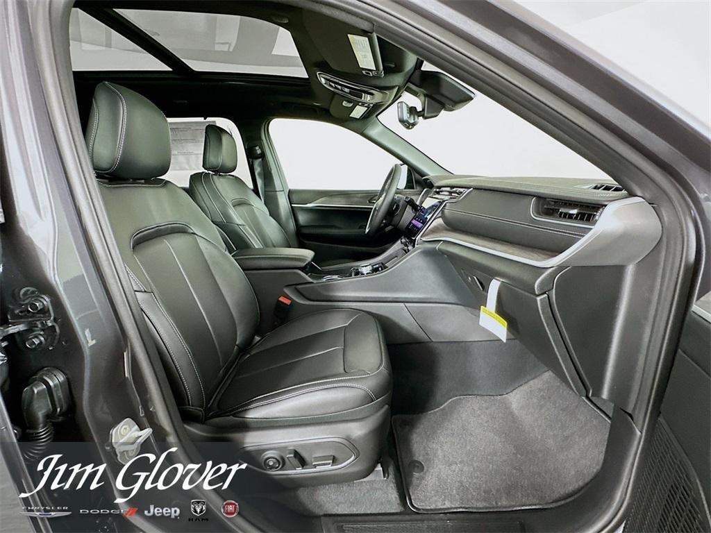 new 2025 Jeep Grand Cherokee L car, priced at $50,469