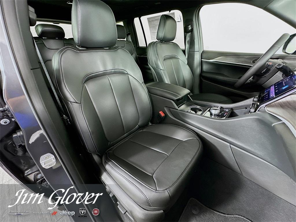 new 2025 Jeep Grand Cherokee L car, priced at $50,469