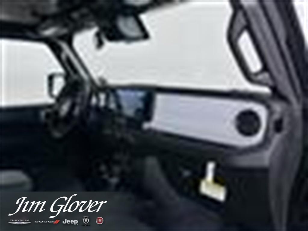 new 2025 Jeep Gladiator car, priced at $40,738